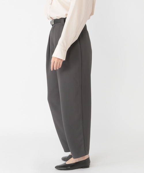 studio CLIP（スタディオクリップ）の「【daily CLIP】TRタックカーブスラックス（スラックス・レディース・ベージュ/チャコール/アイボリー・MEDIUM/LARGE）」の7枚目の写真