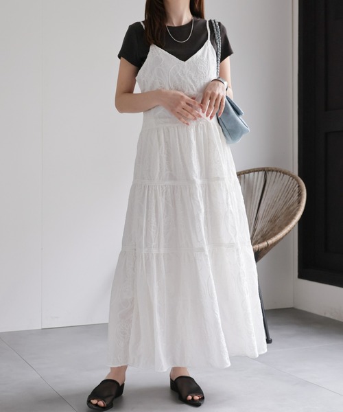 CREARE -LINO-(クレアーレリノ)の「〈レディース商品〉コットンライクレースティアードキャミワンピ(ワンピース・レディース・ホワイト系その他/ホワイト・FREE)」の1枚目の写真
