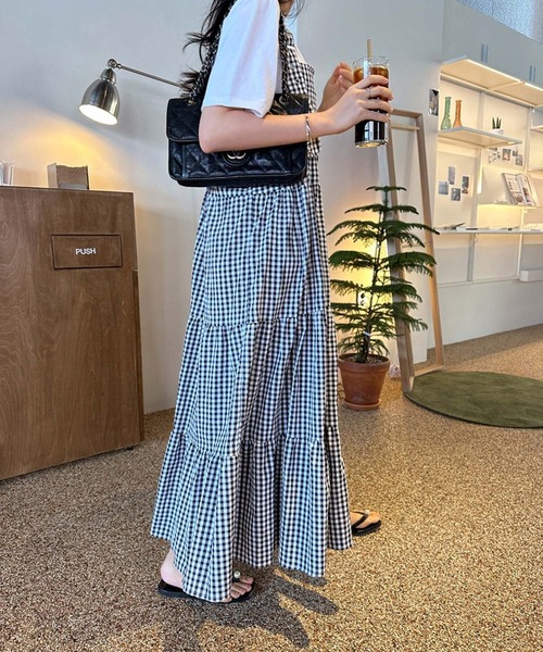 LAFFMO（ラフモ）の「ギンガムチェックティアードフレアジャンパースカート（ワンピース・レディース・ブルー/ブラック・F）」の16枚目の写真