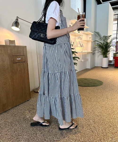 LAFFMO（ラフモ）の「ギンガムチェックティアードフレアジャンパースカート（ワンピース・レディース・ブルー/ブラック・F）」の6枚目の写真