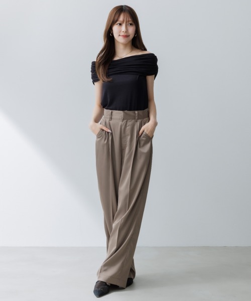 SENEE（セニー）の「satin tuck pants（サテンタックパンツ