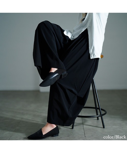 GOLDJAPAN(ゴールドジャパン)の「サイドタックワイドバレルパンツ【大きいサイズ対応】(その他パンツ・レディース・ブラック/チャコール・LL~3L/4L~5L)」の8枚目の写真