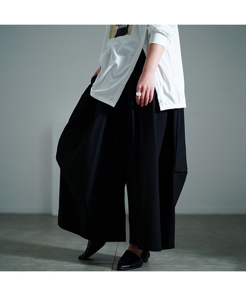 GOLDJAPAN(ゴールドジャパン)の「サイドタックワイドバレルパンツ【大きいサイズ対応】(その他パンツ・レディース・ブラック/チャコール・LL~3L/4L~5L)」の9枚目の写真