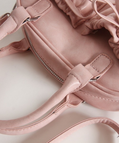 tocco closet(トッコ クローゼット)の「【ZOZO限定】リボン装飾ボストンバッグ(ボストンバッグ・レディース・ブラック/アイボリー/ピンク/ブルー・M)」の7枚目の写真