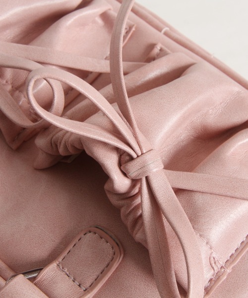 tocco closet(トッコ クローゼット)の「【ZOZO限定】リボン装飾ボストンバッグ(ボストンバッグ・レディース・ブラック/アイボリー/ピンク/ブルー・M)」の8枚目の写真