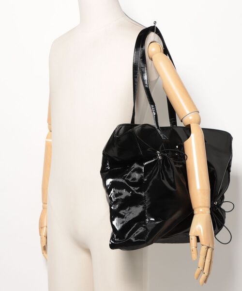 YIE YIE(イエイエ)の「MIMI SHOPPER BAG(トートバッグ・レディース・ブラック・ONE SIZE)」の8枚目の写真