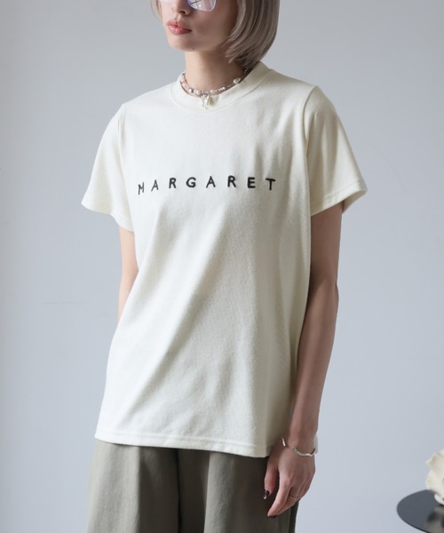 Girly Doll(ガーリードール)の「フロントロゴ刺繍Tシャツ(Tシャツ/カットソー・レディース・オフホワイト/ネイビー・F)」の1枚目の写真