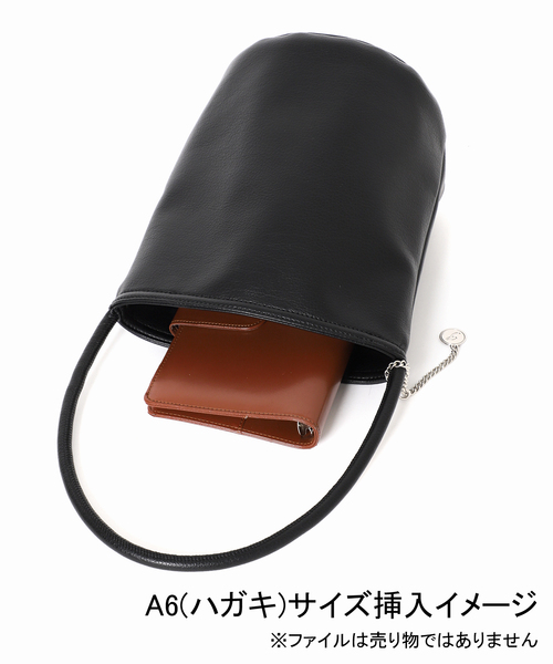 SLOBE IENA(スローブイエナ)の「《追加2》SLOBE バケツバッグ(ショルダーバッグ・レディース・ブラック/キャメル・FREE)」の6枚目の写真