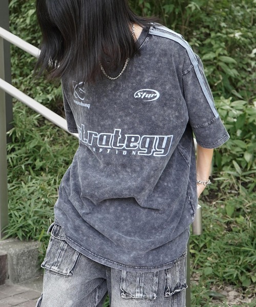 ILL'S(イルズ)の「グランジ風ケミカル加工×ゲームプリント / ヴィンテージ半袖Tシャツ ユニセックス / 韓国ストリート×古着風(Tシャツ/カットソー・メンズ・ブラウン/ピンク/レッド/ブラック/カーキ/サックスブルー/チャコールグレー・M/L)」の10枚目の写真
