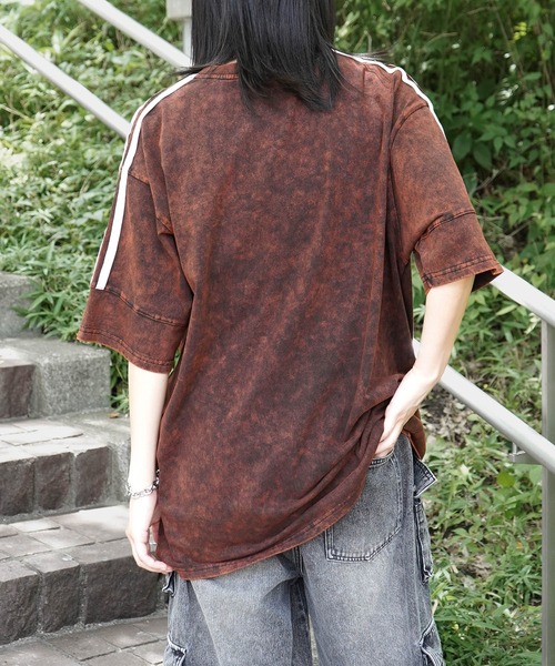 ILL'S(イルズ)の「グランジ風ケミカル加工×ゲームプリント / ヴィンテージ半袖Tシャツ ユニセックス / 韓国ストリート×古着風(Tシャツ/カットソー・メンズ・ブラウン/ピンク/レッド/ブラック/カーキ/サックスブルー/チャコールグレー・M/L)」の20枚目の写真