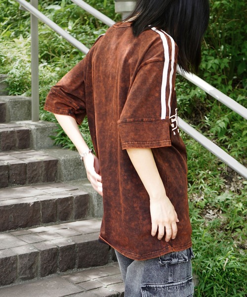 ILL'S(イルズ)の「グランジ風ケミカル加工×ゲームプリント / ヴィンテージ半袖Tシャツ ユニセックス / 韓国ストリート×古着風(Tシャツ/カットソー・メンズ・ブラウン/ピンク/レッド/ブラック/カーキ/サックスブルー/チャコールグレー・M/L)」の19枚目の写真