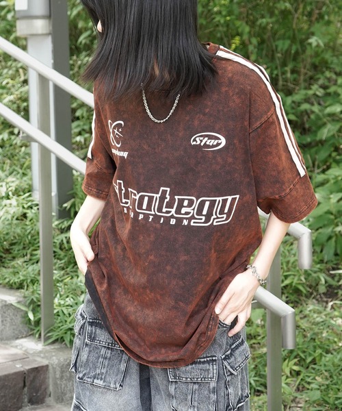 ILL'S(イルズ)の「グランジ風ケミカル加工×ゲームプリント / ヴィンテージ半袖Tシャツ ユニセックス / 韓国ストリート×古着風(Tシャツ/カットソー・メンズ・ブラウン/ピンク/レッド/ブラック/カーキ/サックスブルー/チャコールグレー・M/L)」の17枚目の写真
