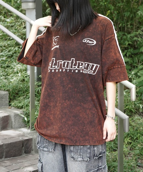ILL'S(イルズ)の「グランジ風ケミカル加工×ゲームプリント / ヴィンテージ半袖Tシャツ ユニセックス / 韓国ストリート×古着風(Tシャツ/カットソー・メンズ・ブラウン/ピンク/レッド/ブラック/カーキ/サックスブルー/チャコールグレー・M/L)」の18枚目の写真