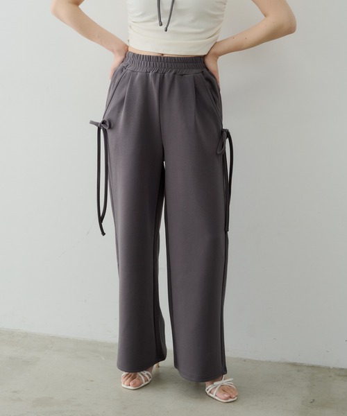 Chico(チコ)の「サイドリボンデザインルーズスウェットパンツ(スウェットパンツ・レディース・オートミール/グレー/チャコールグレー・SMALL/MEDIUM)」の3枚目の写真