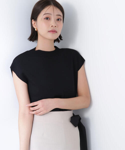 NATURAL BEAUTY BASIC（ナチュラルビューティーベーシック）の「◇総針ベーシックシリーズ モックネックニット（ニット/セーター・レディース・ブラック/オフホワイト/ダークグリーン/ダークブルー/ベージュ/ダークブラウン・FREE）」の16枚目の写真