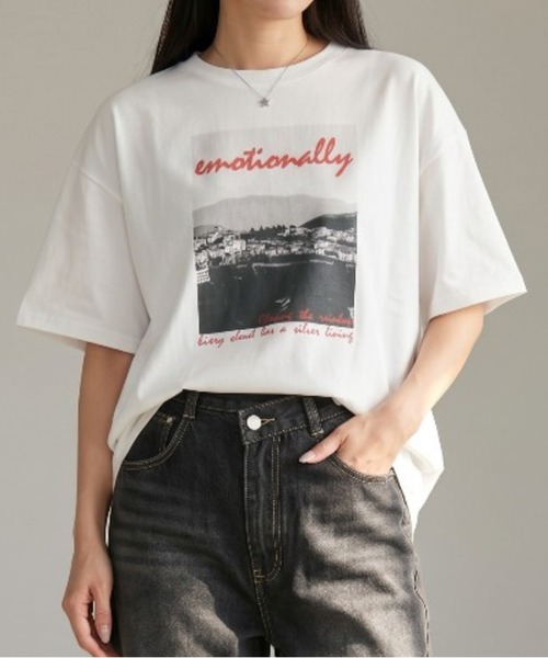 Per sist ence(パーシエンス)の「天竺フォトプリント×ロゴオーバーサイズTシャツ(Tシャツ/カットソー・レディース・ホワイト×ブルー/ホワイト×レッド/ブラック×イエロー・ONE SIZE)」の3枚目の写真