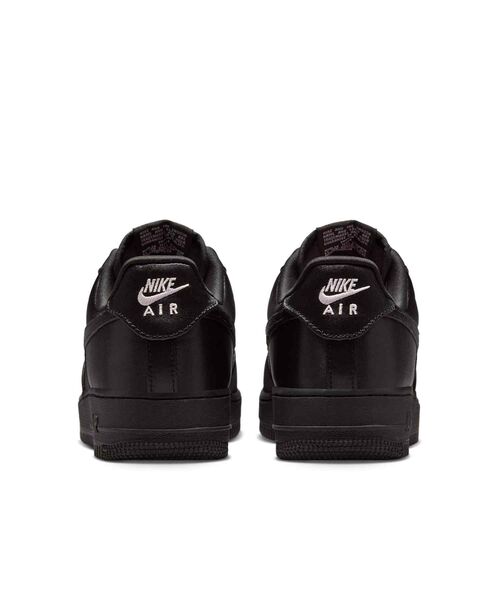 NIKE（ナイキ）の「ナイキ エア フォース 1 '07 LV8 ウィメンズシューズ / Nike Air Force 1 ’07 LV8 Women's Shoes IH2034-010 Black（スニーカー・レディース・ブラック・22.5/23/23.5/24/24.5/25/25.5/26/22）」の6枚目の写真