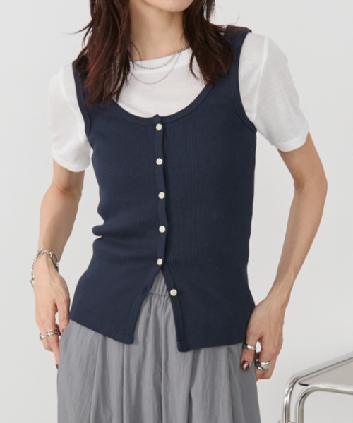 Auntie Rosa Holiday(アンティローザホリデー)の「フロントボタンナローリブタンク(タンクトップ・レディース・グレー/ブラック/ホワイト/ネイビー・FREE)」の4枚目の写真