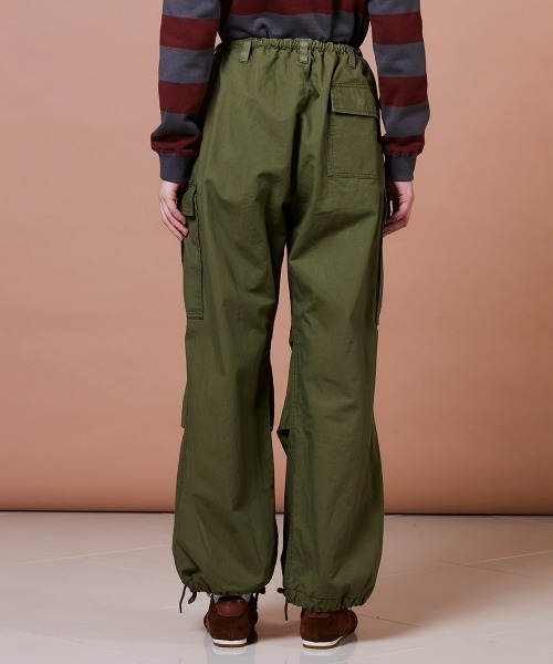 DOUBLE STANDARD CLOTHING（ダブルスタンダードクロージング）の「ミリタリーポプリン カーゴパンツ（カーゴパンツ・レディース・カーキ・38/36）」の5枚目の写真