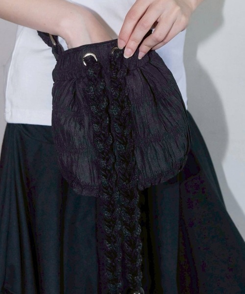 FANCY CLUB（ファンシークラブ）の「【FANCY CLUB】Rope String Mini Cross Bag / 【ファンシークラブ】ロープストリングミニクロスバッグ（ショルダーバッグ・レディース・ブラック・ONE SIZE）」の11枚目の写真