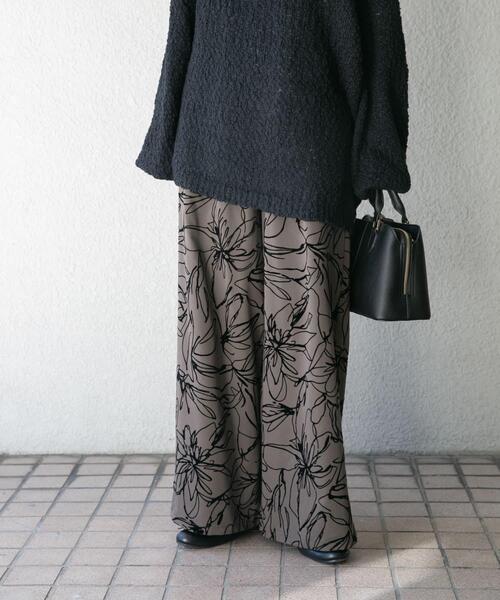 ITEMS URBANRESEARCH（アイテムズ アーバンリサーチ）の「イージーワイドストレートパンツ（その他パンツ・レディース・ドット/ブラウン/グリーン/ブラウン系その他・FREE）」の7枚目の写真