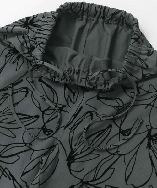 ITEMS URBANRESEARCH（アイテムズ アーバンリサーチ）の「イージーワイドストレートパンツ（その他パンツ・レディース・ドット/ブラウン/グリーン/ブラウン系その他・FREE）」の19枚目の写真