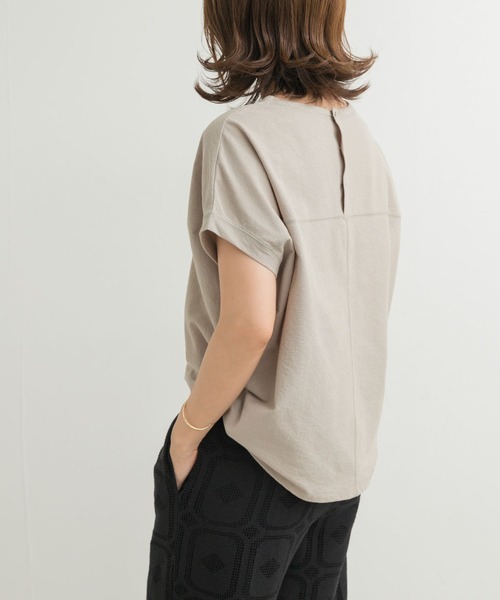 URBAN RESEARCH DOORS(アーバンリサーチドアーズ)の「リネンタッチBACKボタンプルオーバー(Tシャツ/カットソー・レディース・ベージュ系その他/チャコールグレー/オフホワイト・MEDIUM)」の20枚目の写真