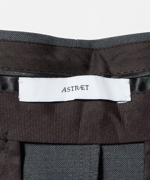 ASTRAET(アストラット)の「<ASTRAET>ウエストドローコード スリット タイトスカート(スカート・レディース・ブラック/グレー系・1/0)」の18枚目の写真