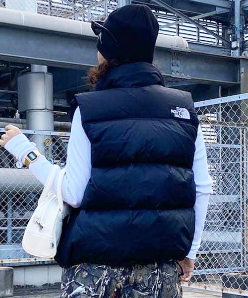 THE NORTH FACE（ザノースフェイス）の「THE NORTH FACE/ザ・ノース・フェイス NUPTSE VEST ダウンベスト ヌプシベスト 撥水 NDW92557（ダウンベスト・レディース・ブラック/ライトカーキ・S/XL/L/M）」の16枚目の写真