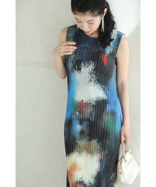 cawaii(カワイイ)の「着心地ラクなアートワークプリーツミディアムワンピース(ワンピース・レディース・ブルー・FREE)」の16枚目の写真