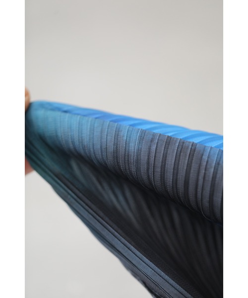 cawaii(カワイイ)の「着心地ラクなアートワークプリーツミディアムワンピース(ワンピース・レディース・ブルー・FREE)」の15枚目の写真