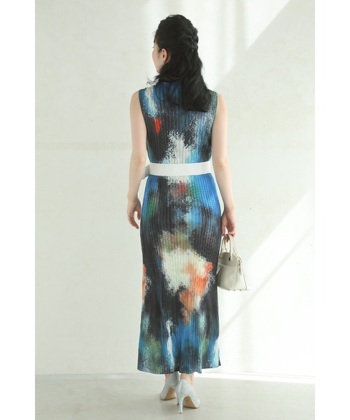 cawaii(カワイイ)の「着心地ラクなアートワークプリーツミディアムワンピース(ワンピース・レディース・ブルー・FREE)」の18枚目の写真