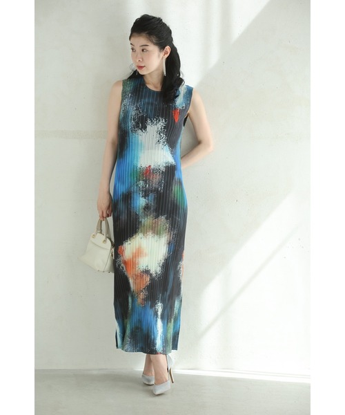 cawaii(カワイイ)の「着心地ラクなアートワークプリーツミディアムワンピース(ワンピース・レディース・ブルー・FREE)」の19枚目の写真