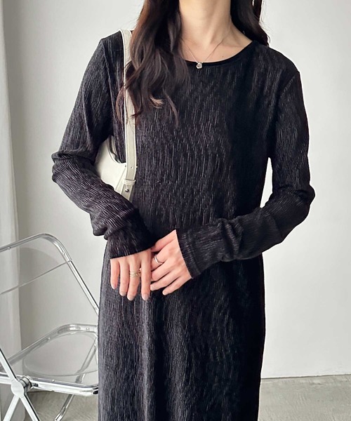 GeeRA(ジーラ)の「ベロアプリーツロングワンピース(ワンピース・レディース・グレー/ブラック・MEDIUM/LARGE/X-LARGE)」の7枚目の写真
