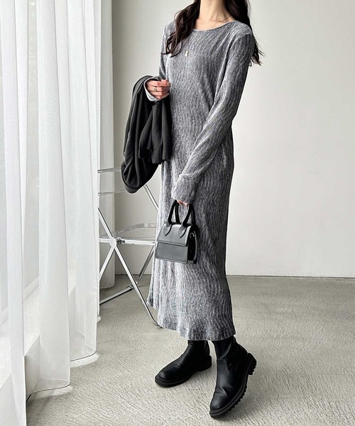 GeeRA(ジーラ)の「ベロアプリーツロングワンピース(ワンピース・レディース・グレー/ブラック・MEDIUM/LARGE/X-LARGE)」の10枚目の写真
