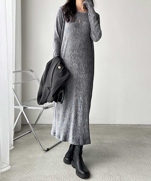 GeeRA(ジーラ)の「ベロアプリーツロングワンピース(ワンピース・レディース・グレー/ブラック・MEDIUM/LARGE/X-LARGE)」の8枚目の写真