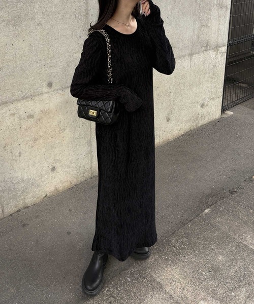 GeeRA(ジーラ)の「ベロアプリーツロングワンピース(ワンピース・レディース・グレー/ブラック・MEDIUM/LARGE/X-LARGE)」の17枚目の写真