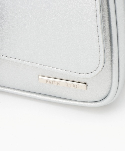 LOVETOXIC（ラブトキシック）の「フラップショルダーバッグ（ショルダーバッグ・キッズ・ブラック/シルバー/アイボリー・F）」の6枚目の写真