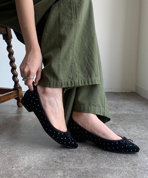 DouDou（ドゥドゥ）の「ポインテッドフラットシューズ（パンプス・レディース・ブラック/ライトベージュ・24.5cm/24cm/23cm/23.5cm）」の13枚目の写真