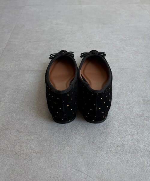 DouDou（ドゥドゥ）の「ポインテッドフラットシューズ（パンプス・レディース・ブラック/ライトベージュ・24.5cm/24cm/23cm/23.5cm）」の11枚目の写真