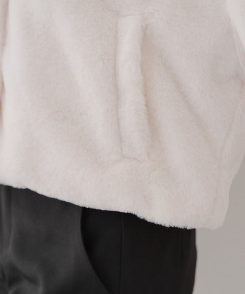 continuer de NICE CLAUP（コンティニューデナイスクラップ）の「キラキラ釦ファーブルゾン（ブルゾン・レディース・ブラック/ピンクベージュ/アイボリー・FREE）」の11枚目の写真