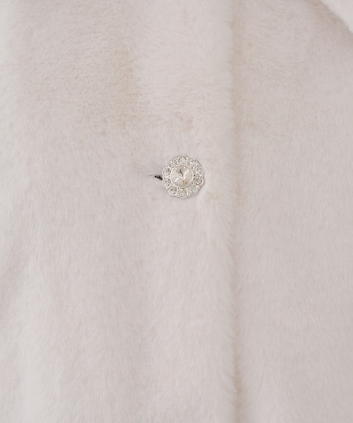 continuer de NICE CLAUP（コンティニューデナイスクラップ）の「キラキラ釦ファーブルゾン（ブルゾン・レディース・ブラック/ピンクベージュ/アイボリー・FREE）」の12枚目の写真