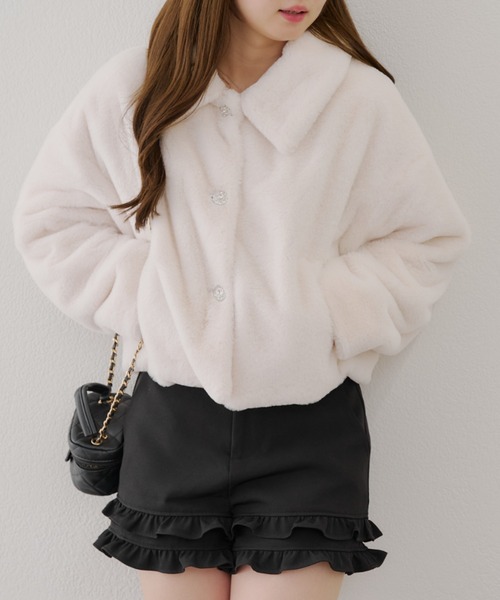 continuer de NICE CLAUP（コンティニューデナイスクラップ）の「キラキラ釦ファーブルゾン（ブルゾン・レディース・ブラック/ピンクベージュ/アイボリー・FREE）」の16枚目の写真