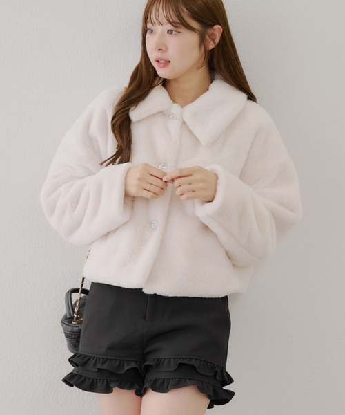 continuer de NICE CLAUP（コンティニューデナイスクラップ）の「キラキラ釦ファーブルゾン（ブルゾン・レディース・ブラック/ピンクベージュ/アイボリー・FREE）」の18枚目の写真