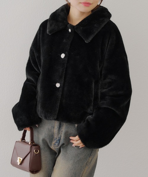 continuer de NICE CLAUP（コンティニューデナイスクラップ）の「キラキラ釦ファーブルゾン（ブルゾン・レディース・ブラック/ピンクベージュ/アイボリー・FREE）」の8枚目の写真