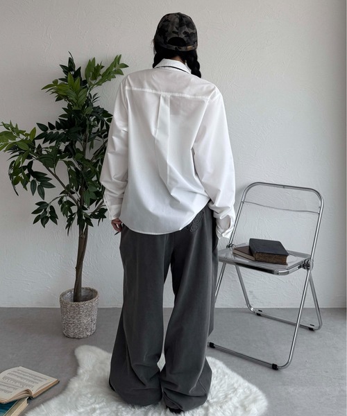 sedacle(セダクル)の「ネクタイ付きスタッズシャツ(シャツ/ブラウス・レディース・オフホワイト/ライトブルー/ネイビー・SMALL/MEDIUM/LARGE)」の10枚目の写真