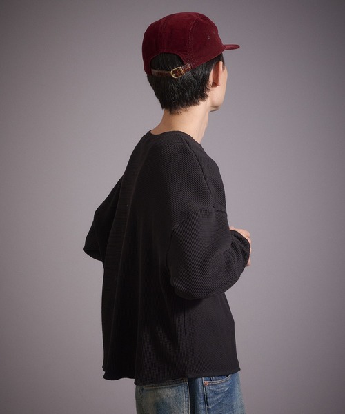 Perushu（ペルーシュ）の「デザインボタンヘンリーネックワッフルロンT（Tシャツ/カットソー・メンズ・ブラック/ネイビー/ブラウン/杢グレー・MEDIUM/LARGE）」の8枚目の写真