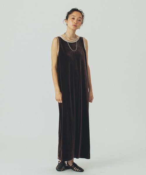 ROSE BUD(ローズバッド)の「VELOUR TANK DRESS(ワンピース・レディース・ネイビー/ブラウン・ONE SIZE)」の4枚目の写真