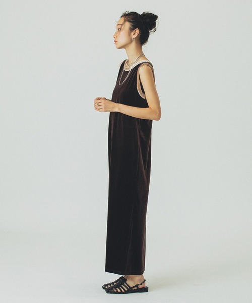 ROSE BUD(ローズバッド)の「VELOUR TANK DRESS(ワンピース・レディース・ネイビー/ブラウン・ONE SIZE)」の11枚目の写真