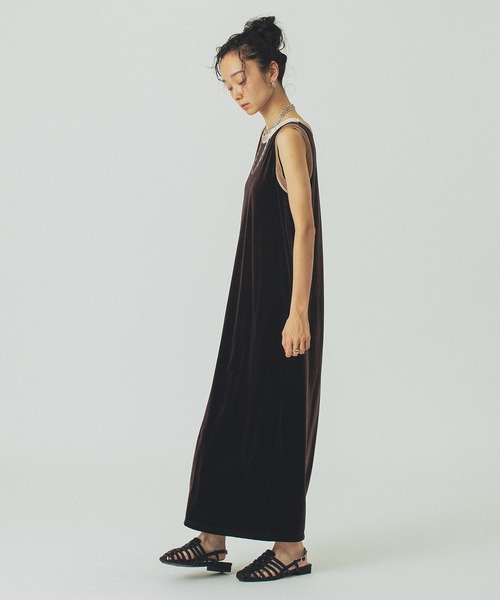 ROSE BUD(ローズバッド)の「VELOUR TANK DRESS(ワンピース・レディース・ネイビー/ブラウン・ONE SIZE)」の12枚目の写真